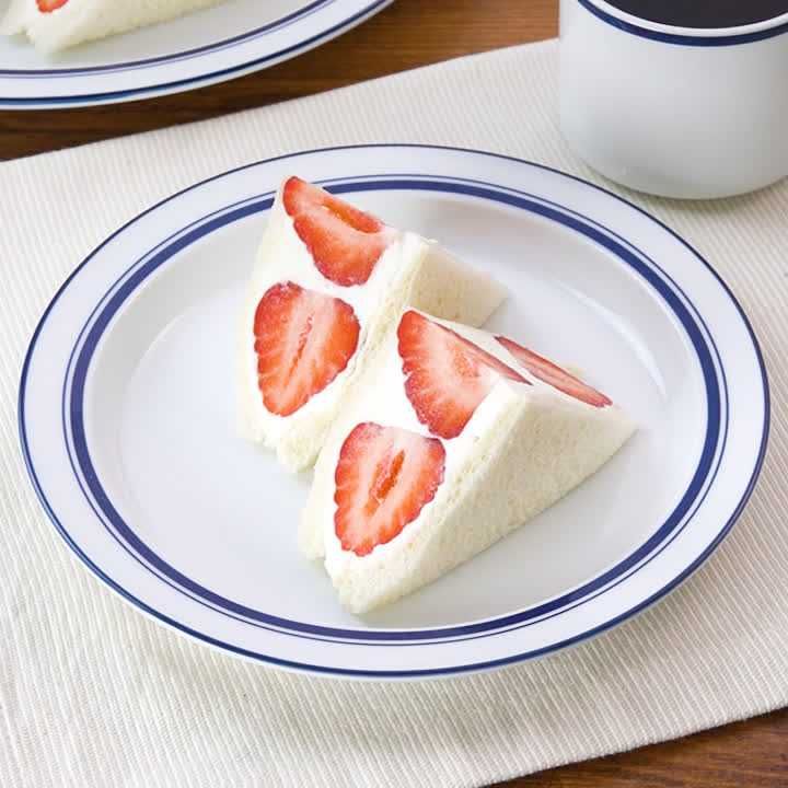 断面にきゅん いちごサンドイッチのレシピ動画 作り方 Delish Kitchen