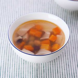 「ミックスビーンズとにんじんの中華スープ」のレシピ動画