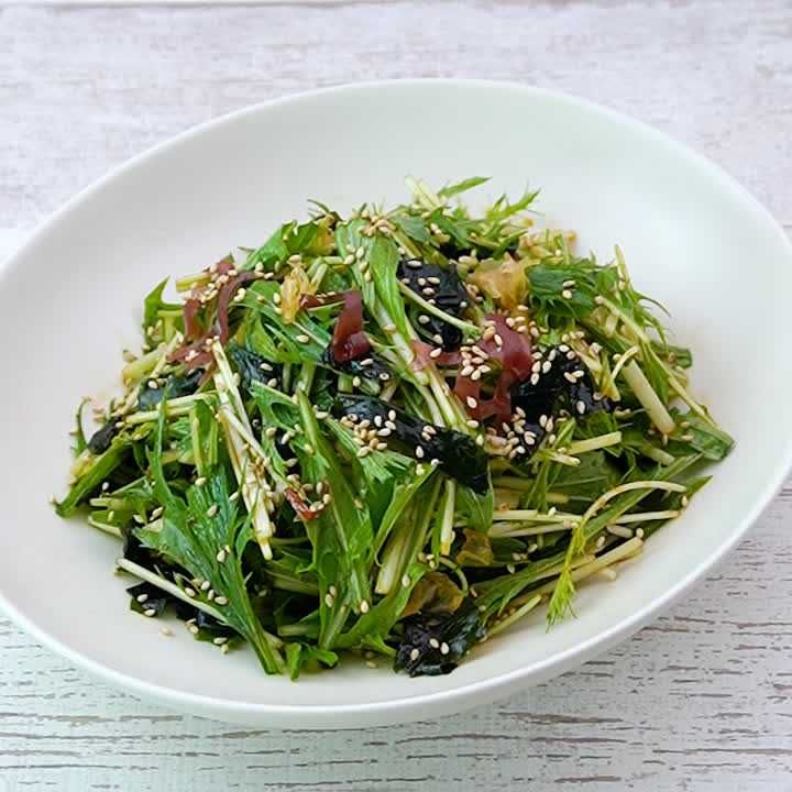 水菜と海藻のコチュジャンサラダ