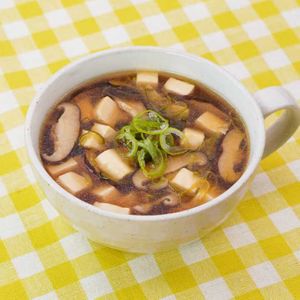 「豆腐としいたけの中華スープ」のレシピ動画