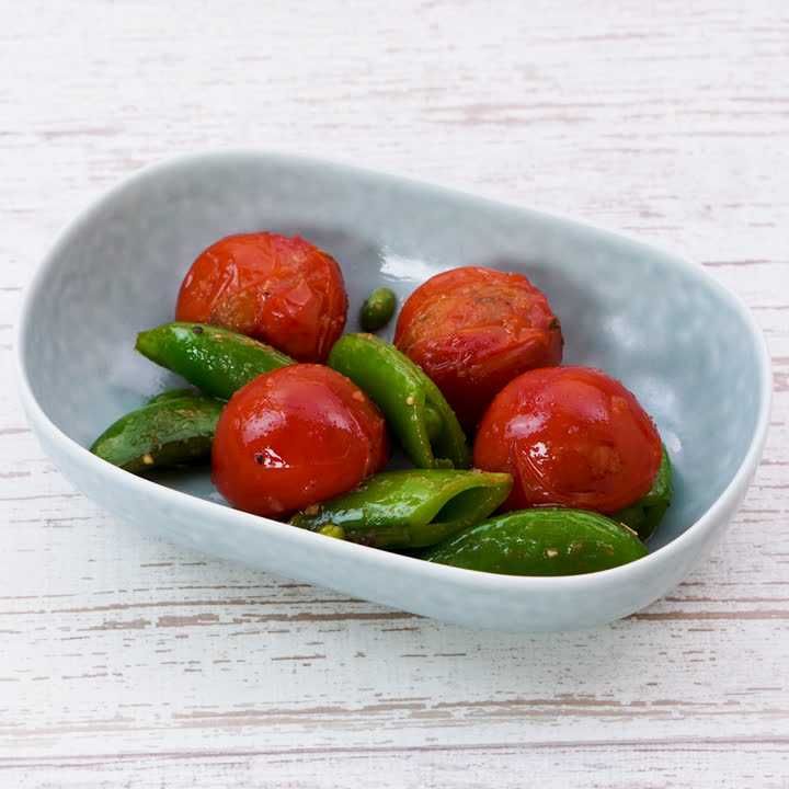 ミニトマトとスナップエンドウのハーブ炒め