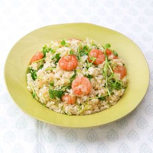 「えびと豆苗のシャキシャキチャーハン」のレシピ動画