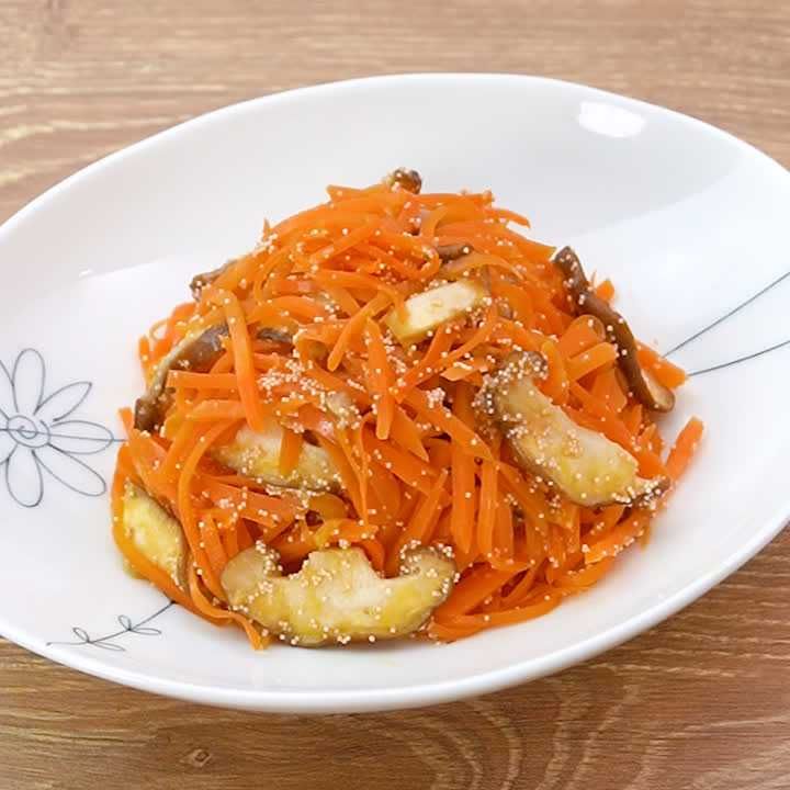 にんじんとしいたけのたらこ炒め
