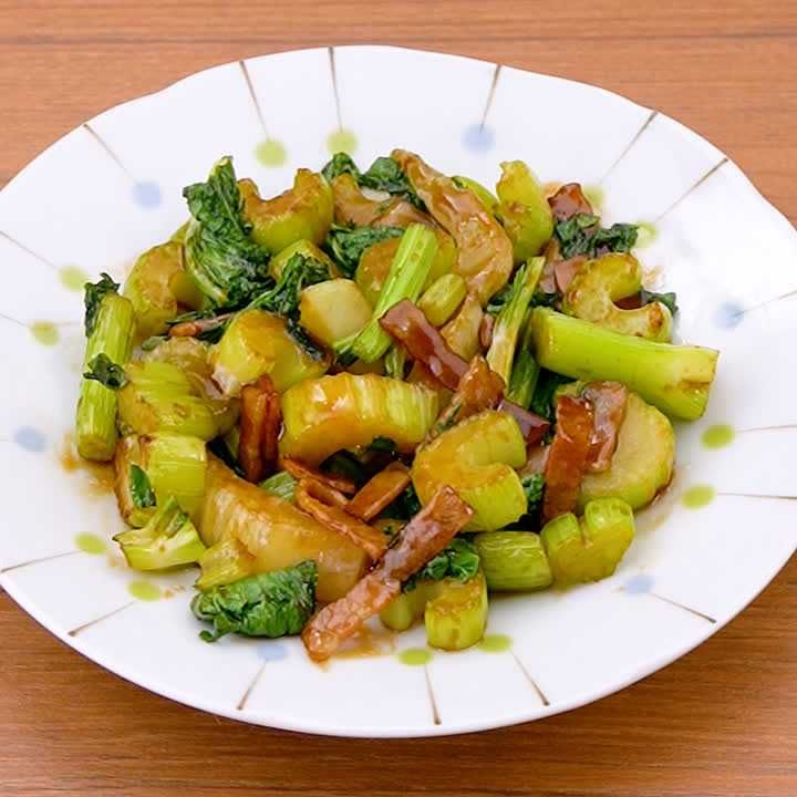 セロリとベーコンのオイスター炒め