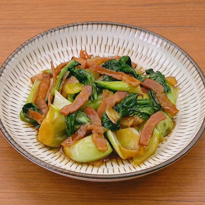 おつまみにもぴったり！ チンゲン菜とベーコンのオイスター炒めの