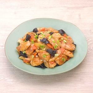 「鶏むね肉とセロリのオイスター炒め」のレシピ動画