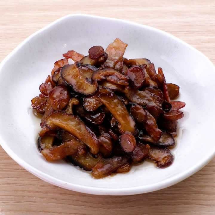 しいたけとベーコンのオイスター炒め