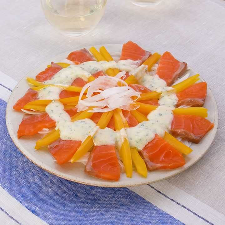 サーモンカルパッチョ　ヨーグルト風味