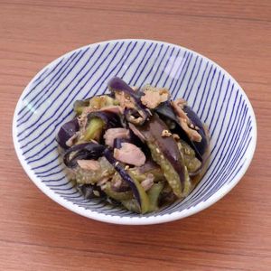 なすとツナのごま和え