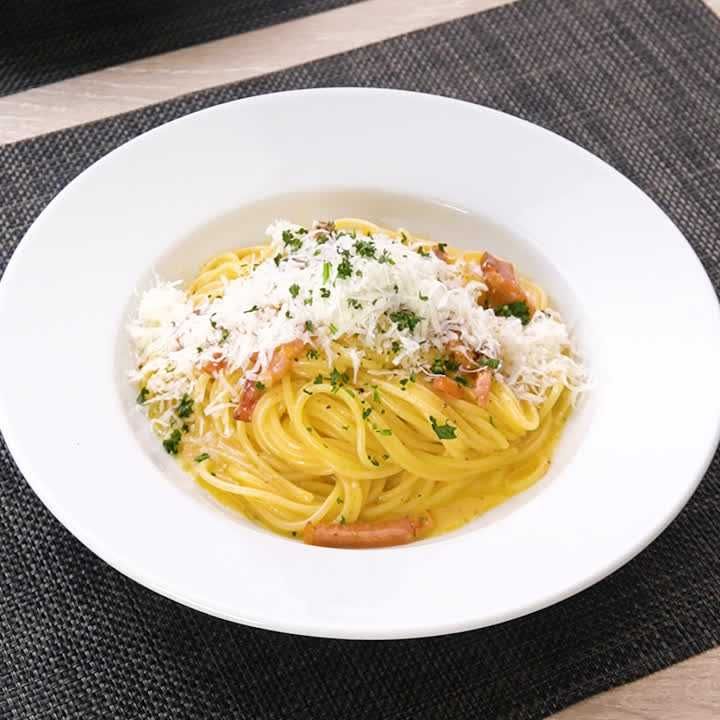 あと引くおいしさ♪ ペコリーノロマーノのカルボナーラのレシピ動画