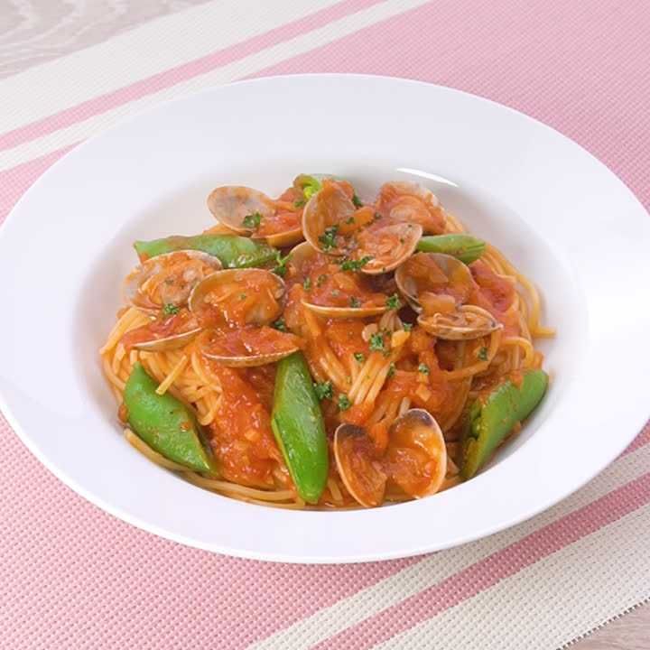 スナップエンドウとあさりのトマトソース