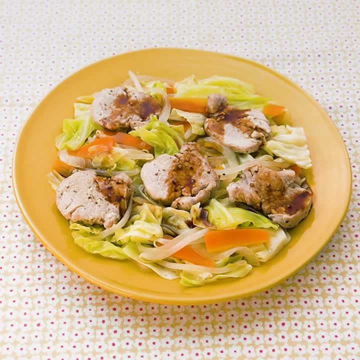 豚ヒレ肉とカット野菜の中華蒸し
