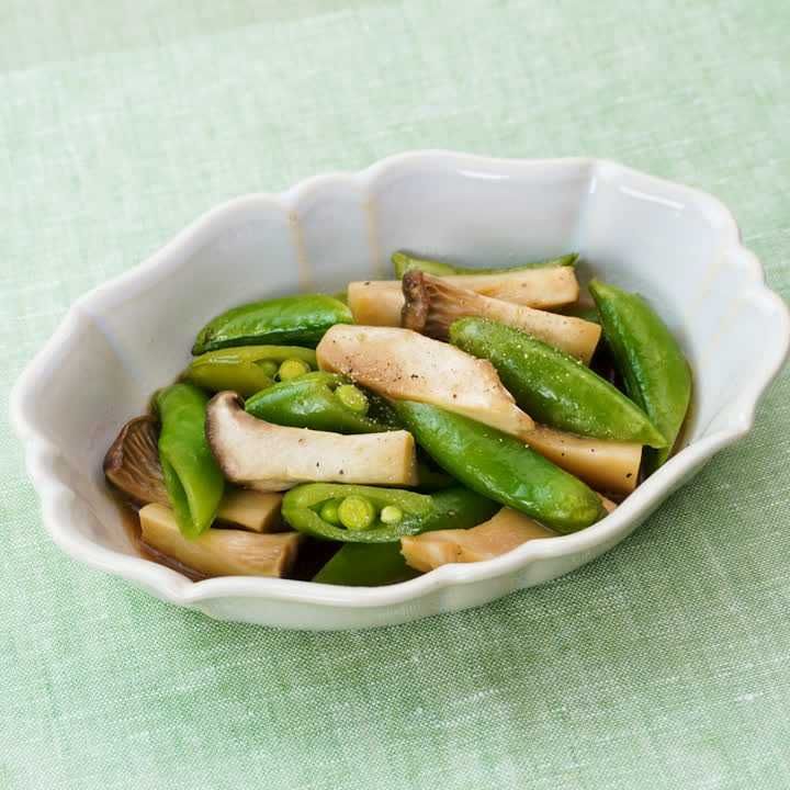 スナップエンドウとエリンギのバター醤油蒸し