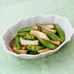 「スナップエンドウとエリンギのバター醤油蒸し」のレシピ動画