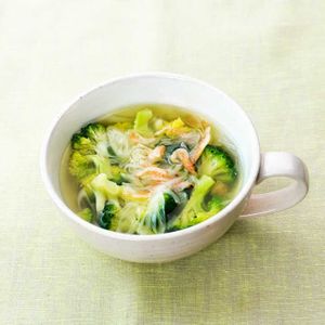 「桜えびとブロッコリーの中華スープ」のレシピ動画