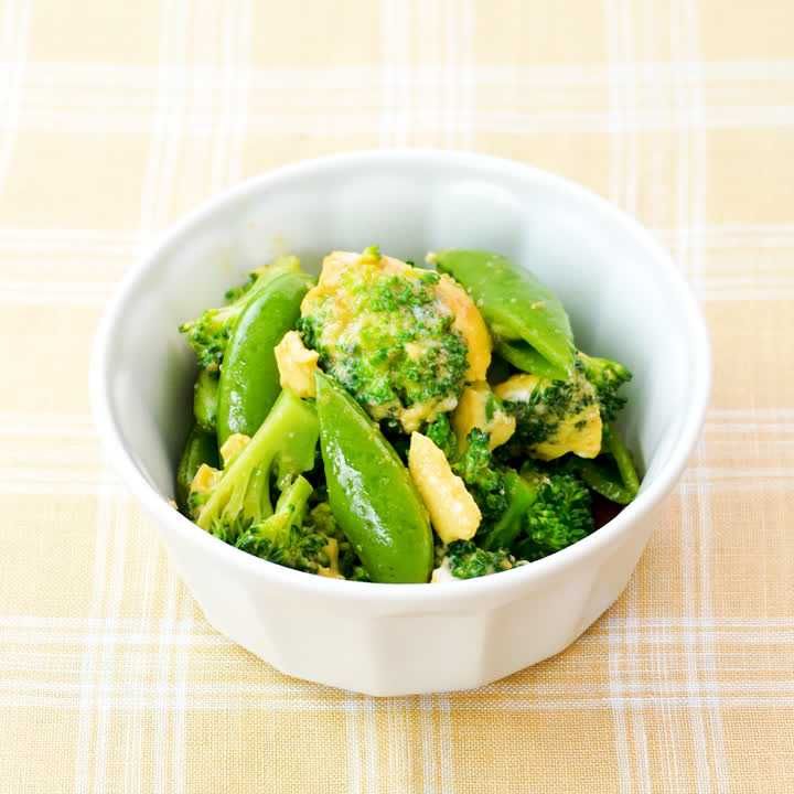 ブロッコリーとスナップエンドウの卵サラダ