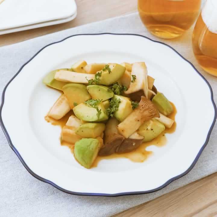 アボカドとエリンギのレモン炒め