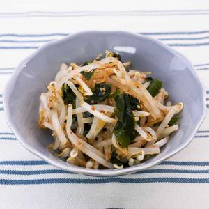 「もやしとわかめのおかかあえ」のレシピ動画