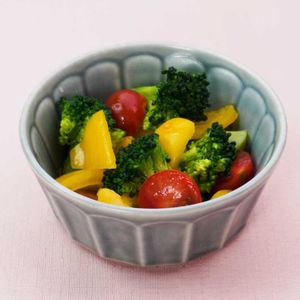 「彩り野菜のレモンマリネ」のレシピ動画