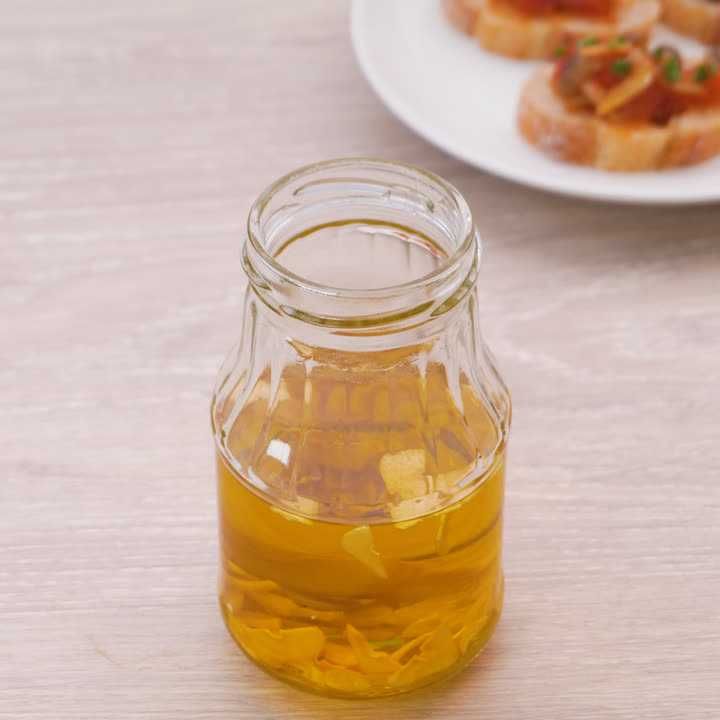 自家製ガーリックオイル