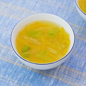 「セロリとパプリカのスープ」のレシピ動画