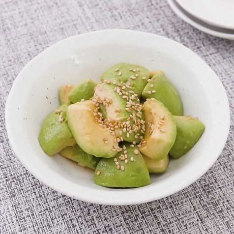 即席おつけもの アボカドのめんつゆ漬けのレシピ動画 作り方 Delish Kitchen