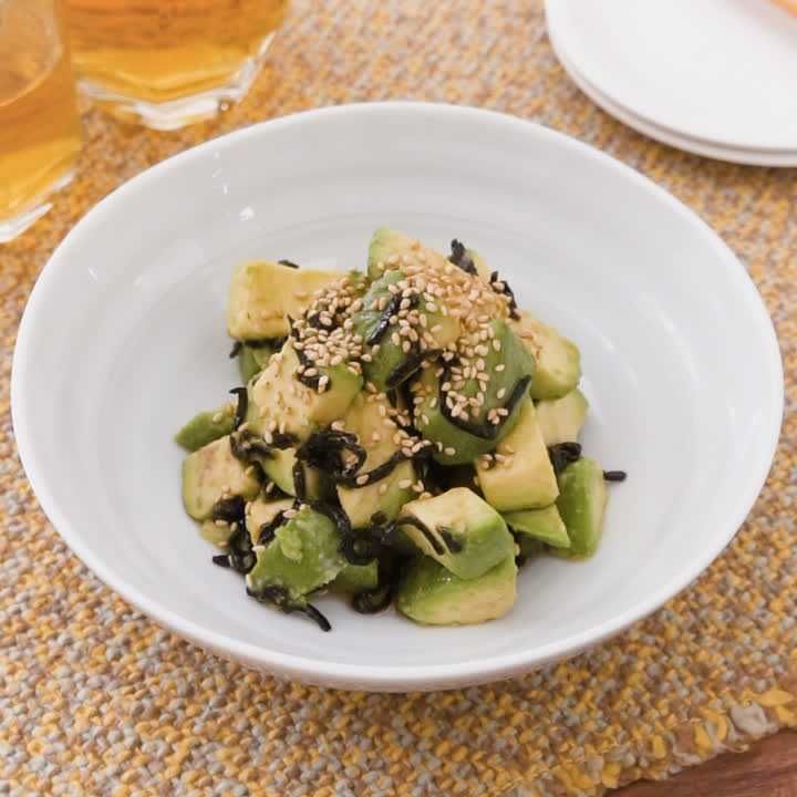 アボカドの塩昆布和え