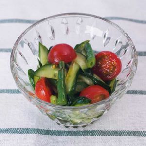 「いんげんとトマトのレモンサラダ」のレシピ動画