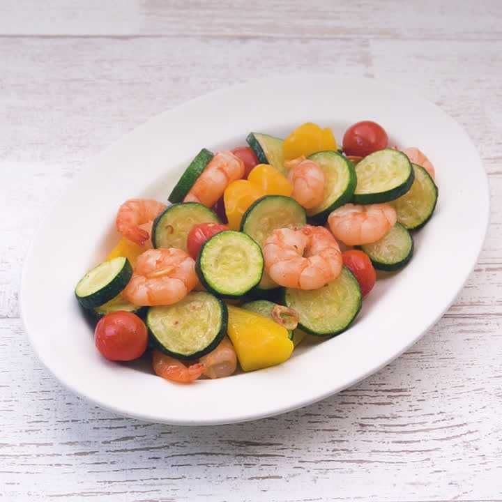 エビとズッキーニのガーリック炒め