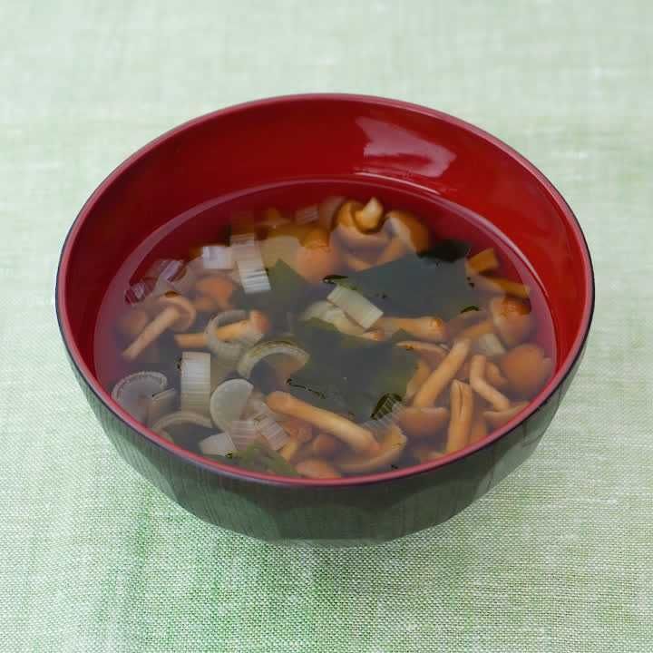 なめことねぎのすまし汁