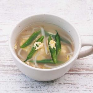 「いんげんともやしの卵スープ」のレシピ動画