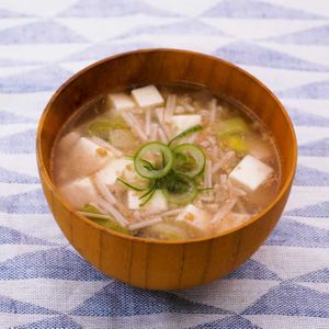 「豆腐とえのきのごま中華スープ」のレシピ動画