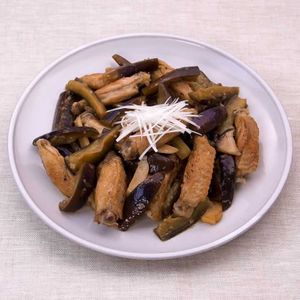 「手羽中となすのさっぱり炒め」のレシピ動画