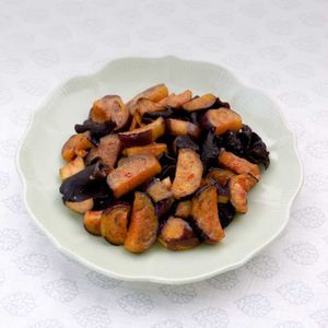 「なすときくらげのピリ辛甘酢炒め」のレシピ動画