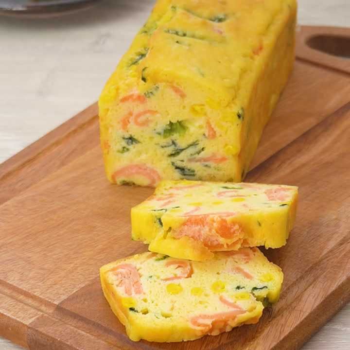 サーモンとほうれん草の米粉ケークサレ