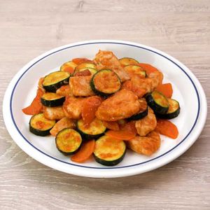 「鶏肉とズッキーニのケチャップ炒め」のレシピ動画