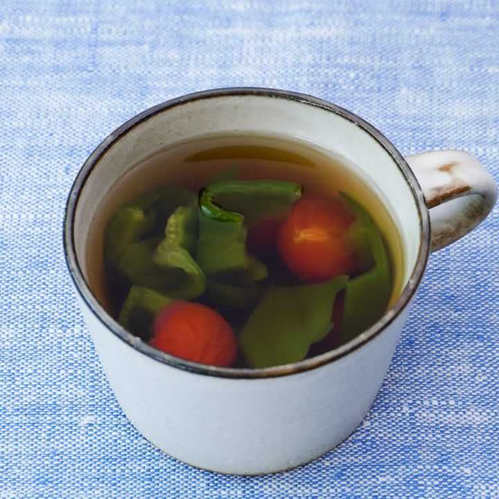 ピーマンとミニトマトのスープ
