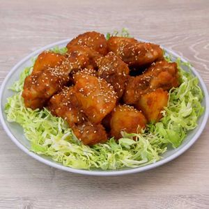 「手羽元とじゃがいものヤンニョムチキン」のレシピ動画