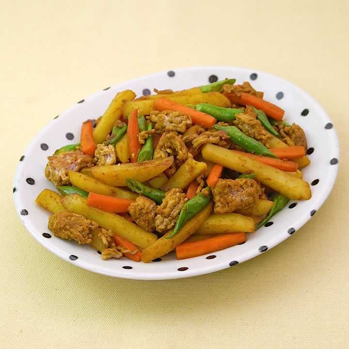豚ひき肉とじゃがいものカレー炒め