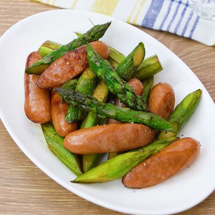 さっと作れる アスパラとウインナーの簡単炒めのレシピ動画 作り方 Delish Kitchen