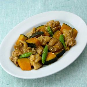 「レンジで鶏肉とかぼちゃの旨だれあえ」のレシピ動画