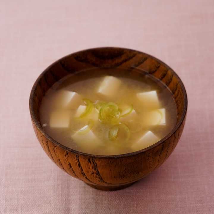 豆腐とみょうがの味噌汁