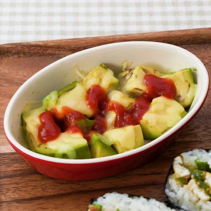 簡単で高見え ワンプレート献立 アボカドのチーズ焼きのレシピ動画 作り方 Delish Kitchen