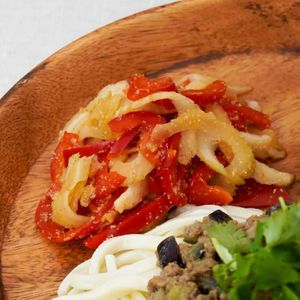 「赤パプリカとセロリのごま酢和え」のレシピ動画