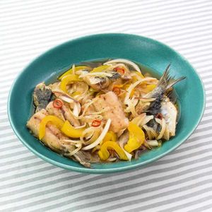 「イワシと黄パプリカの南蛮漬け」のレシピ動画