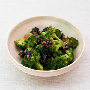 「ブロッコリーの梅のり和え」のレシピ動画