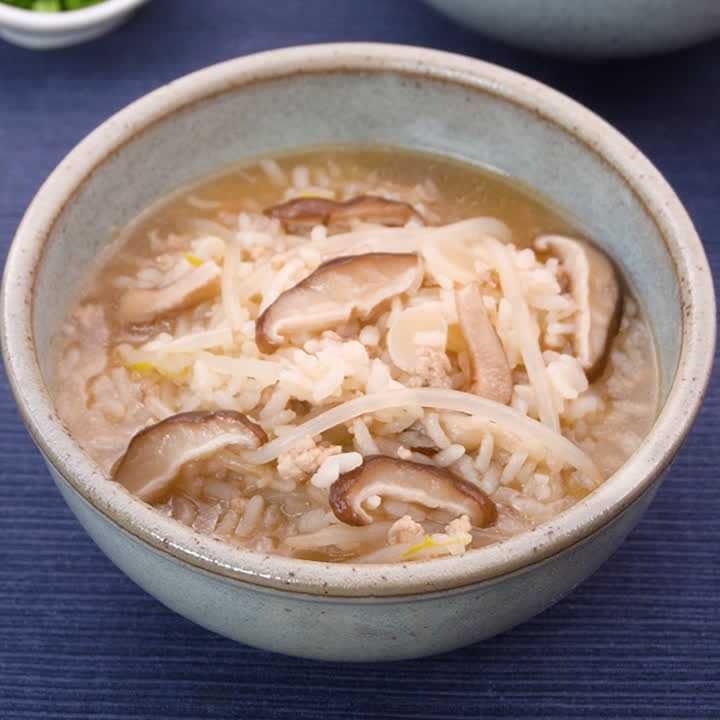 鶏ひき肉ともやしの中華風雑炊