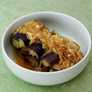 「蒸しなすの香味みそがけ」のレシピ動画