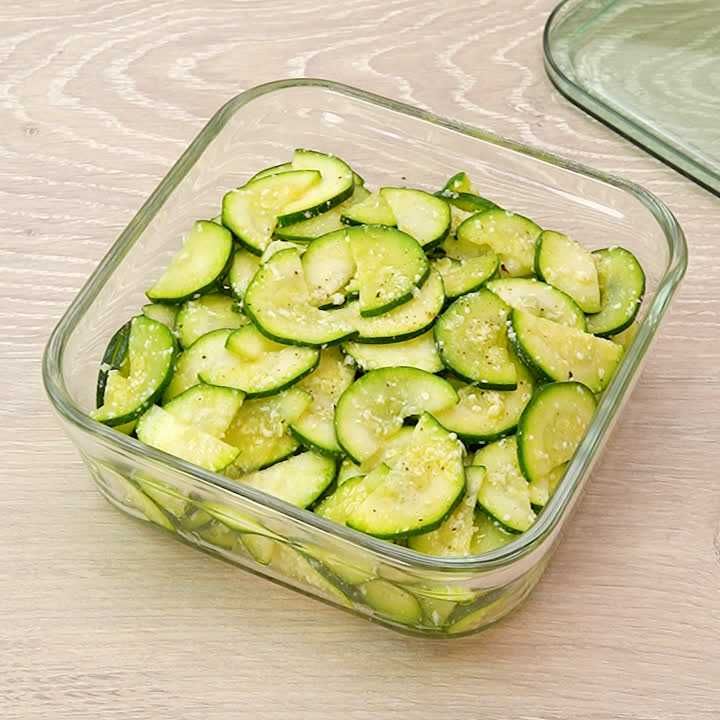 ズッキーニのチーズ和え