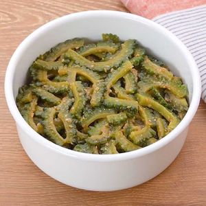 「ゴーヤーの味噌炒め」のレシピ動画